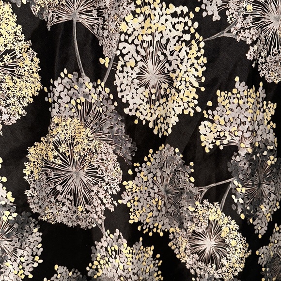 Talbots Petites Flower Skirt Size 14 Black, Beige, Tan & Grey - Picture 3 of 3